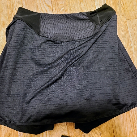 Pearl Izumi cycling biking skirt/short Small - Picture 2 of 4